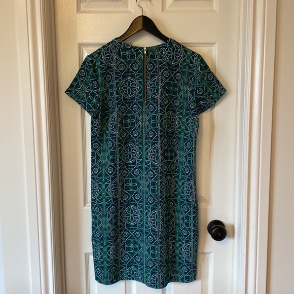 This is a great dress for the office, bunching or running errands! - Picture 3 of 4